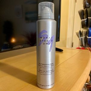 New Monat Dry Texturizing Spray